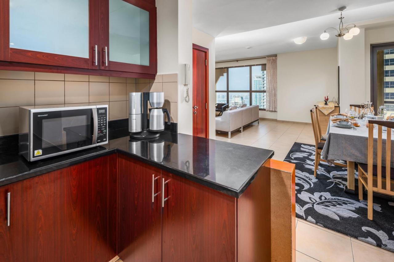 Lovely 2-Bed Condo In Jbr - 5 Mins From Beach - Palm View! Dubai Esterno foto