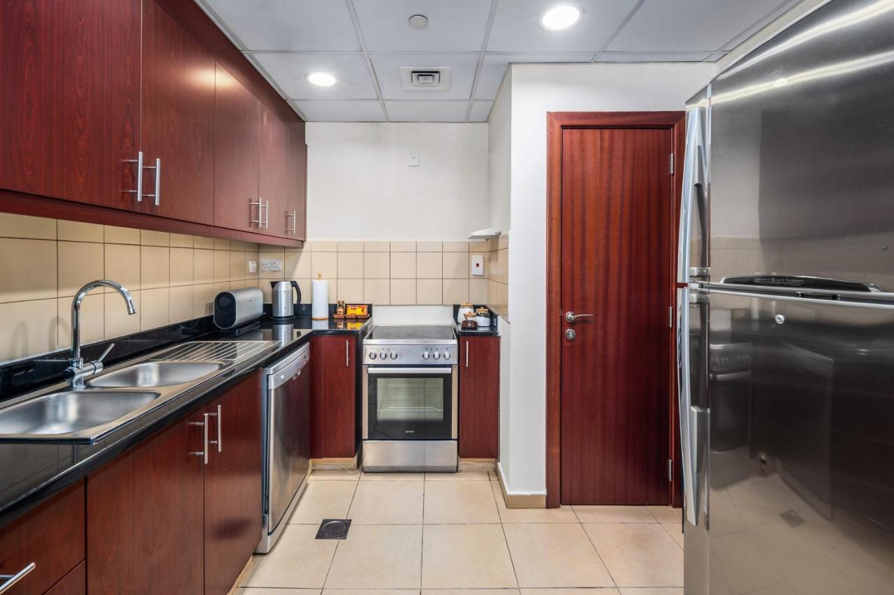 Lovely 2-Bed Condo In Jbr - 5 Mins From Beach - Palm View! Dubai Esterno foto